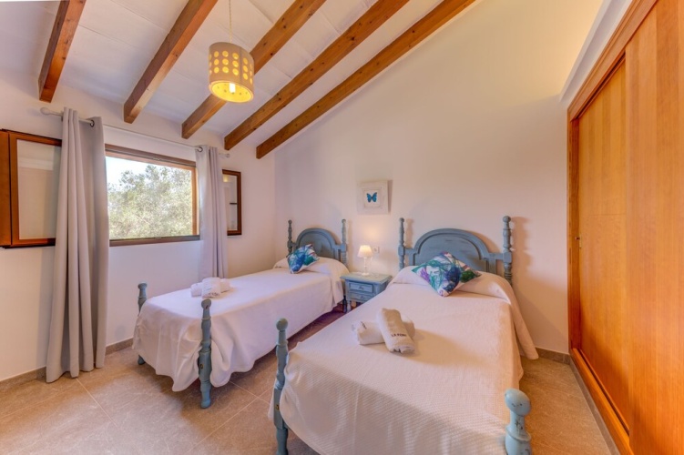 3 Bedrooms Villa