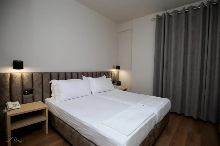 Standard Double room with city view