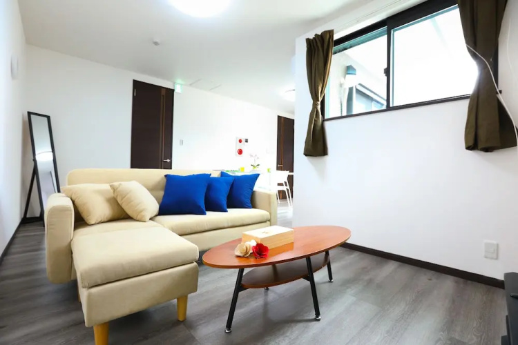 Tsuruhashi House