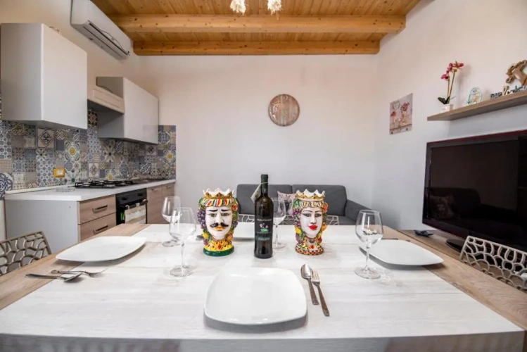 3 Bedrooms Apartment