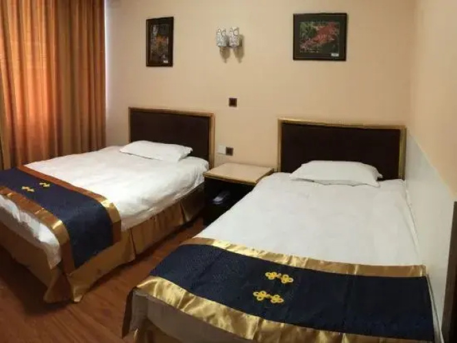 Baoxing Jiayuan Hotel