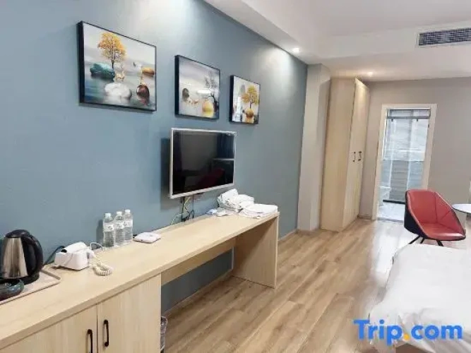 Standard Triple Family room