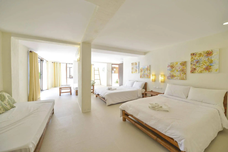 Rieseling Boracay Beach Resort