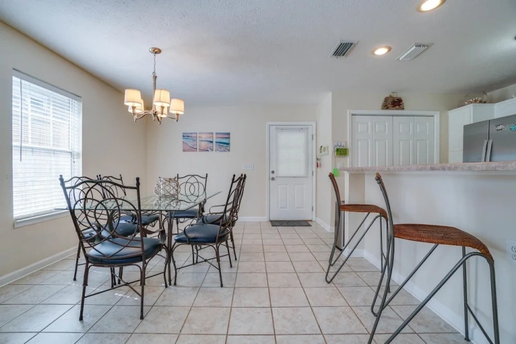 3 Bedrooms Cottage