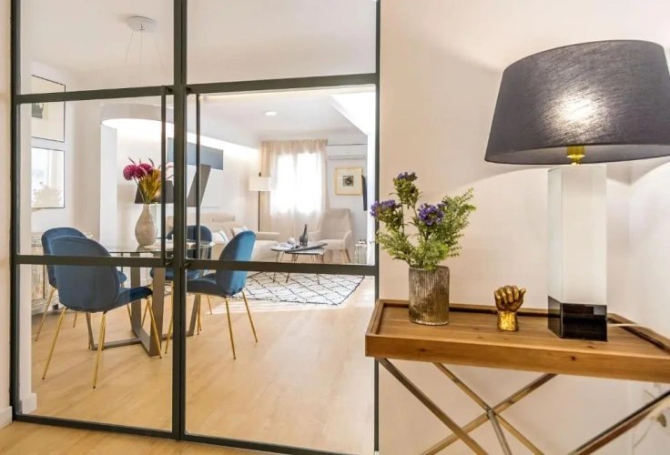 2 Bedrooms Apartment
