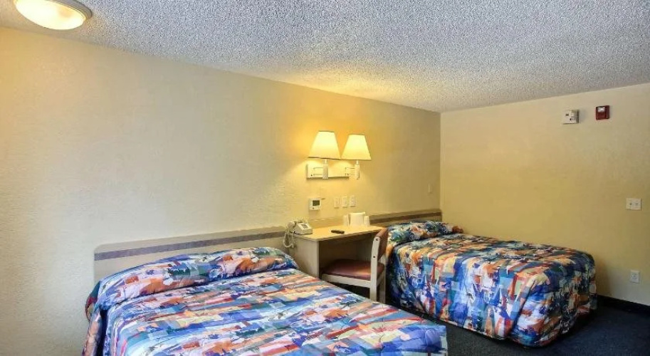 Motel 6 Palm Bay