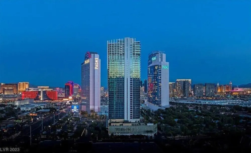 Charming High Floor Strip Views Palms Studio 30306