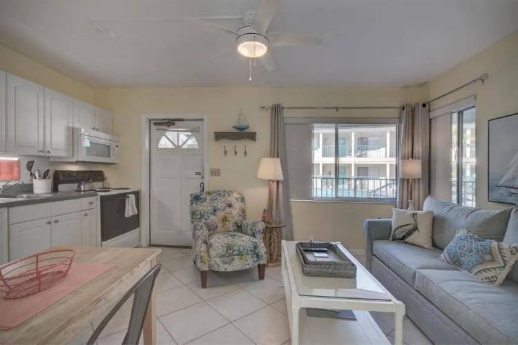 Five Palms Suite 107 - Daily - Weekly - Monthly