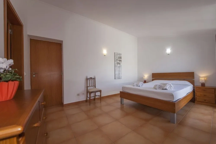 1 Bedroom Apartment with balcony