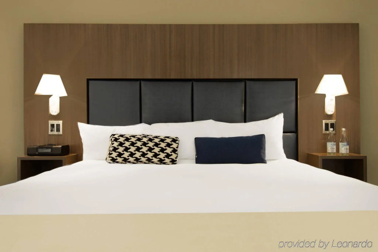 Novotel Montreal Centre