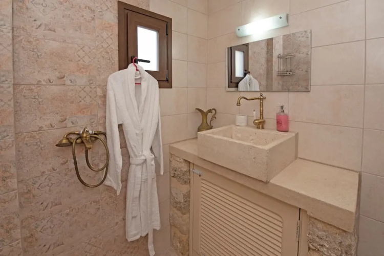 Arionos Rooms