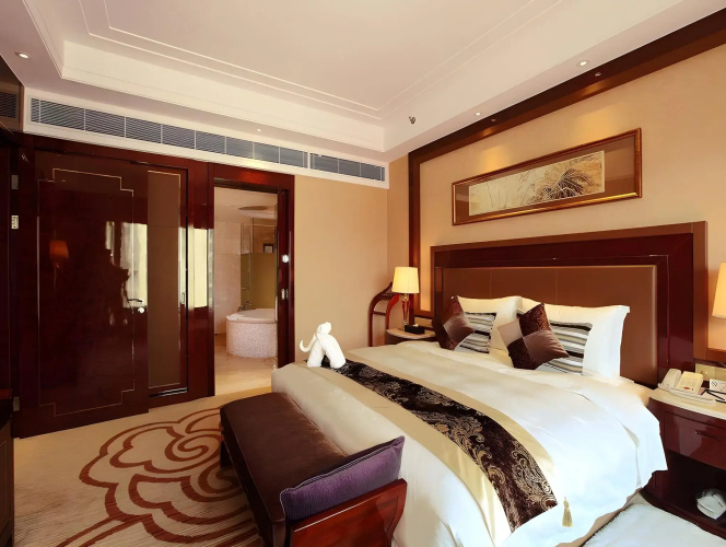Embassador International Hotel
