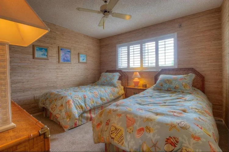 Spanish Cay A8 by RedAwning