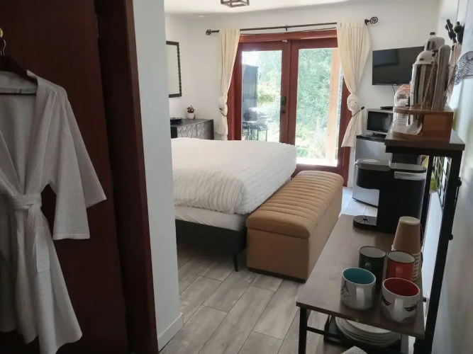Lunar Cove Inn
