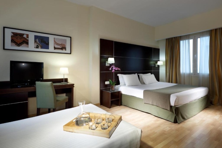 Triple room