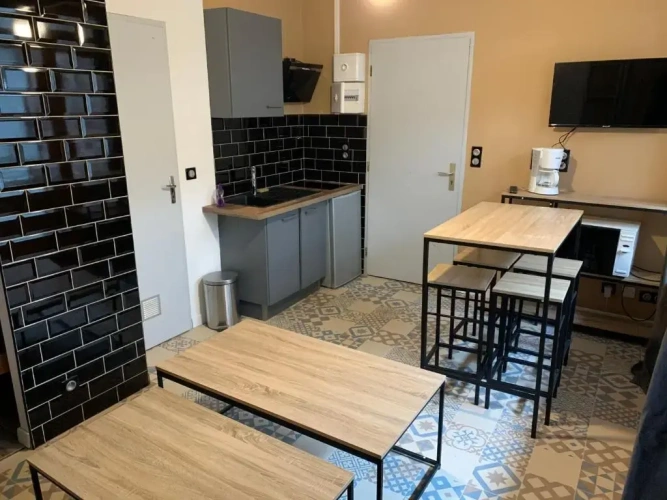 1 Bedroom Apartment