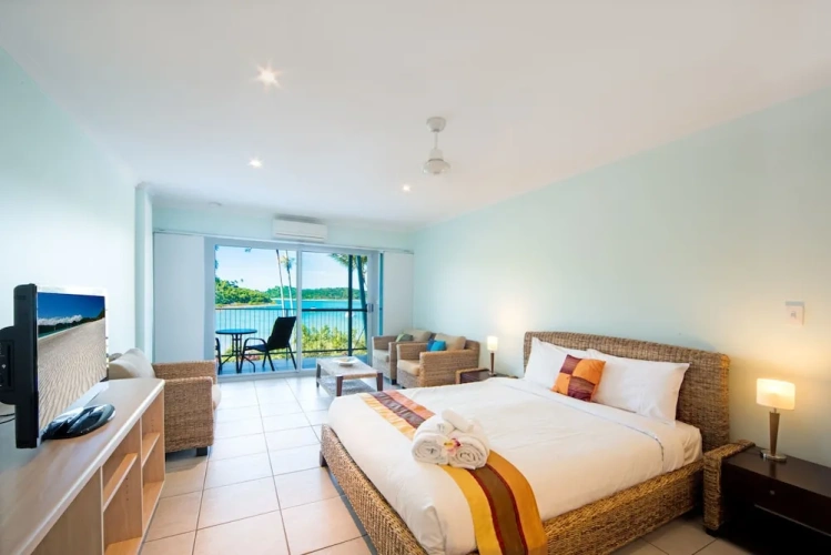 Studio with balcony and with sea view