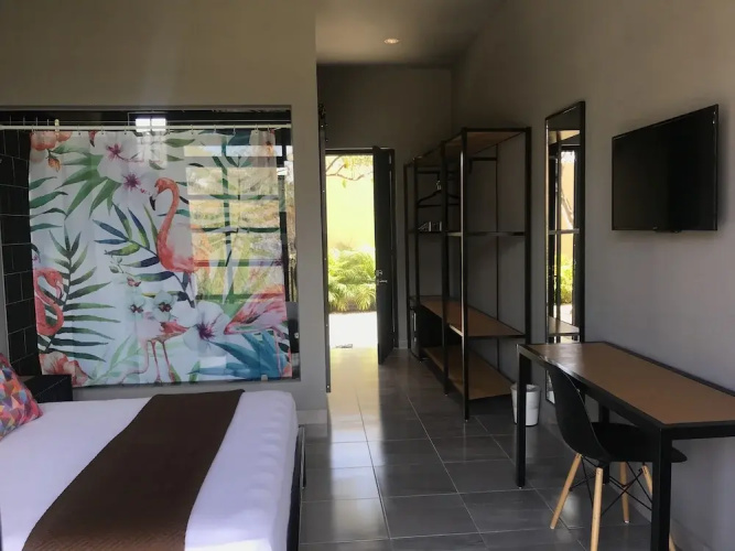 AR Luxury Suites