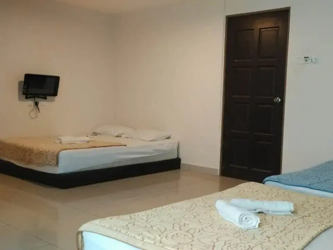 Standard Sextuple room