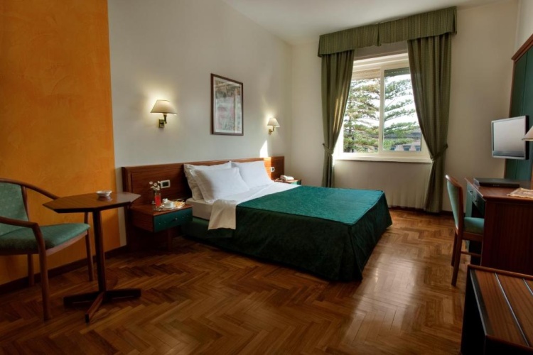 Superior Double room with city view