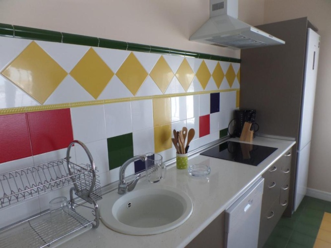 4 Bedrooms Cottage