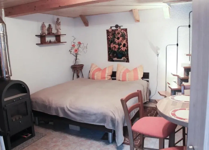 2 Bedrooms Cottage