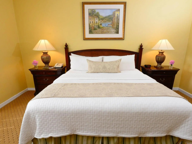 Nassau Inn