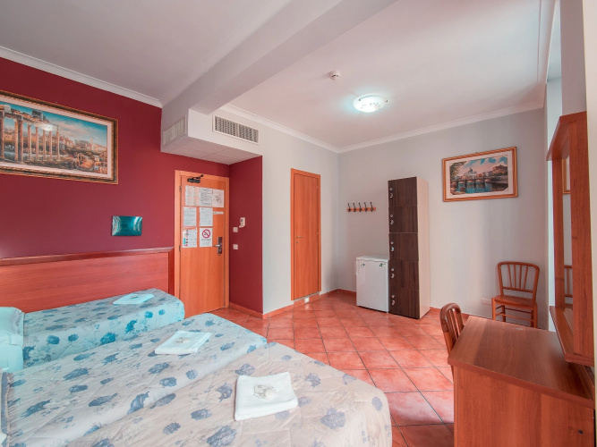 Alessandro Palace & Bar - Hostel