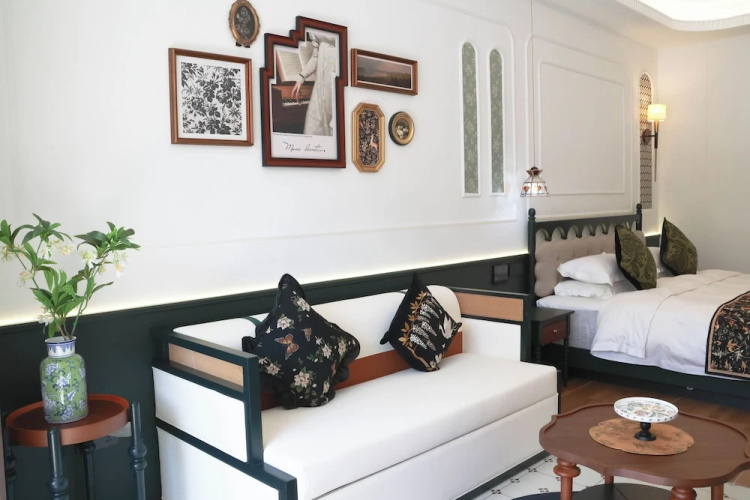 Vishan Garden Trendy Hostel
