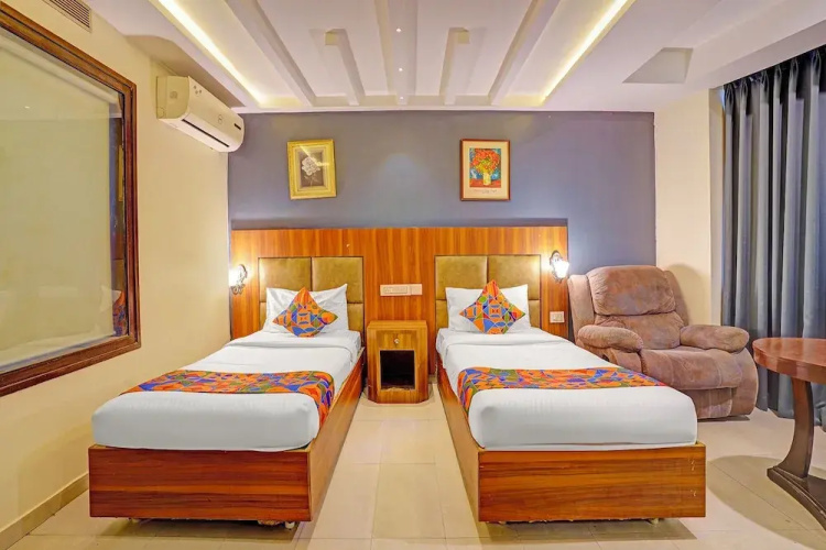 Fabhotel Brigade Suites
