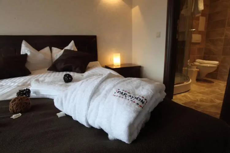 Hotel Par Avion
