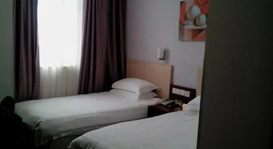 Baiyi Apartment Hotel
