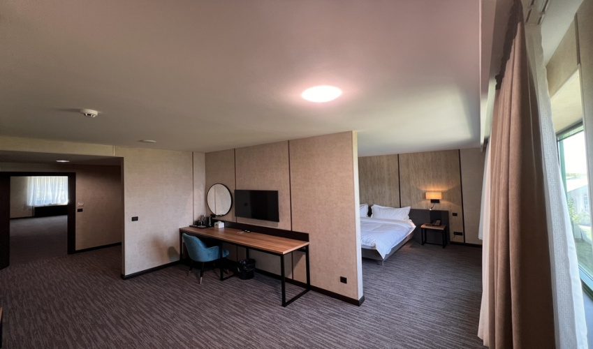 Pyramids Resort (Пирамидс Резорт)