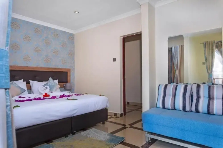 West Lerruat Hotel