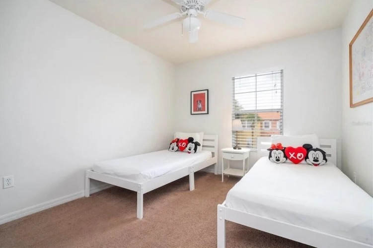 Bright 3B w Pool Close to Disney Encantada 8545