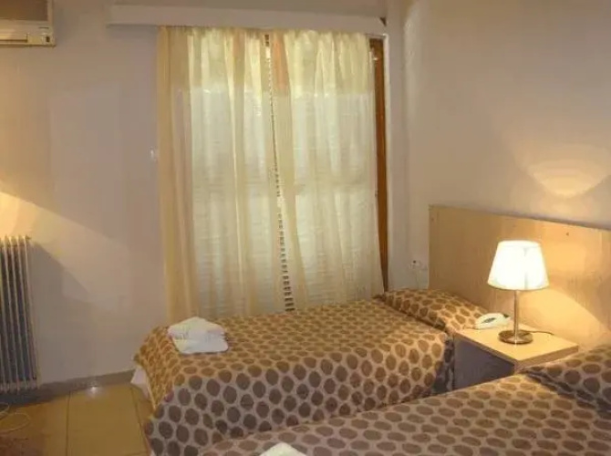 Hotel Letrina