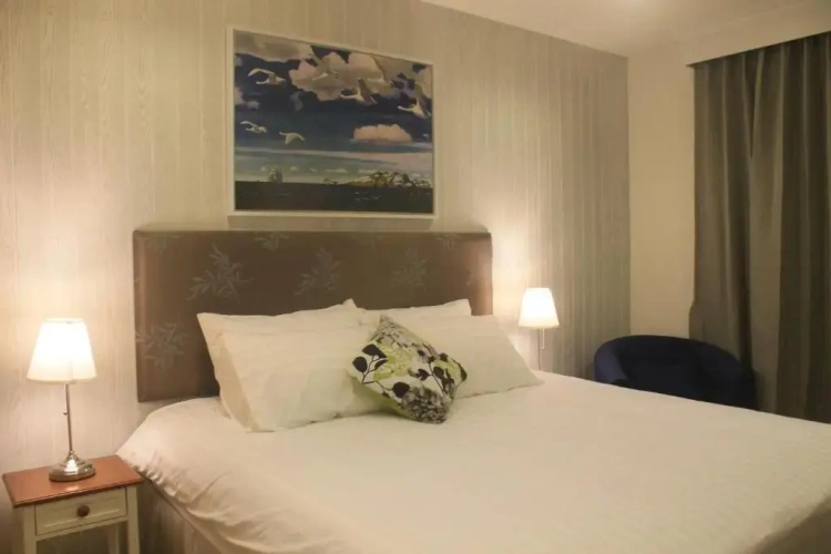 2 Bedrooms Apartment
