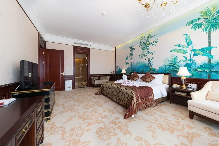 Deluxe Suite