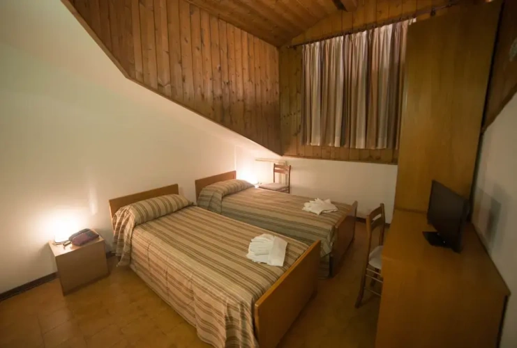 Classic Quadruple room