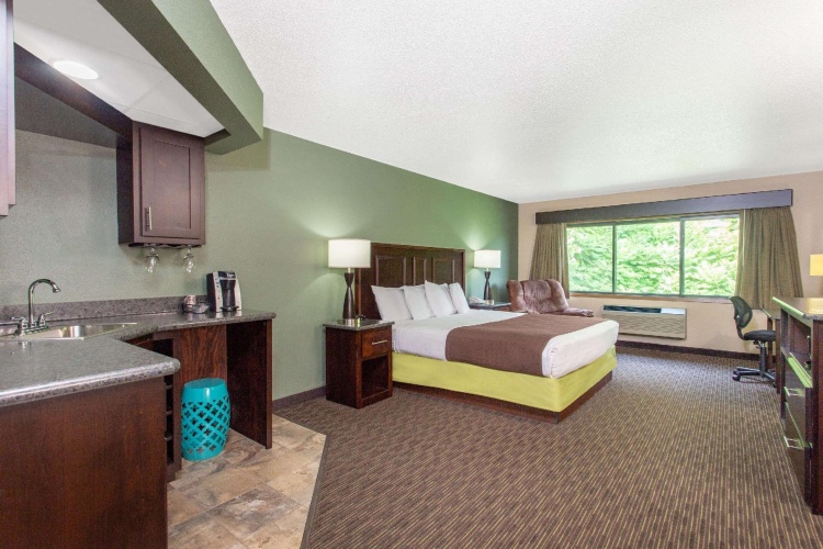 Deluxe Double Suite