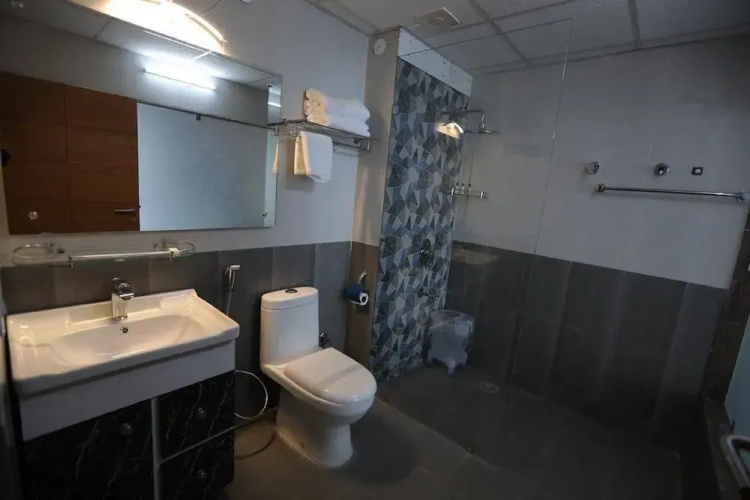 Hotel Ameera Shimla