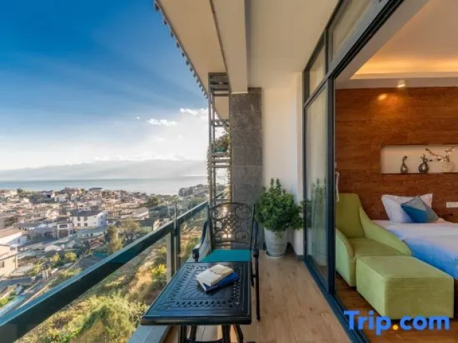 Standard Twin room with sea view