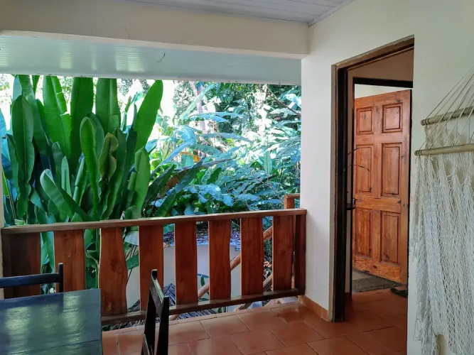 Colibri Surf House & Flats