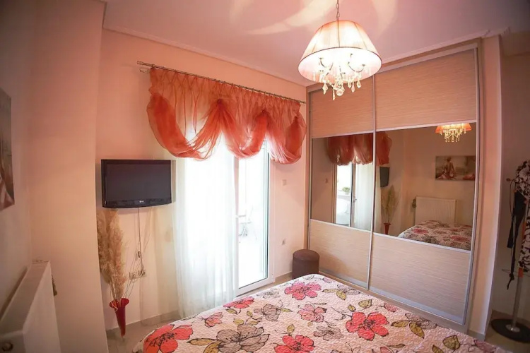 Venia House Marathos