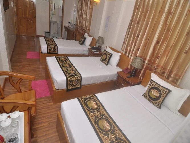 Standard Triple room