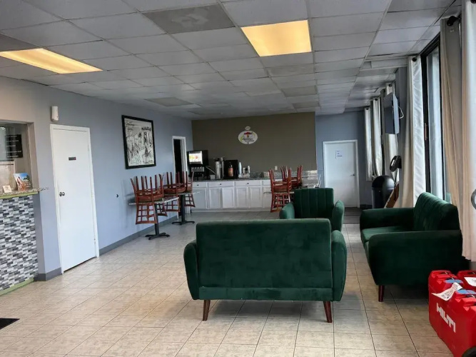 Super 8 By Wyndham Manassas