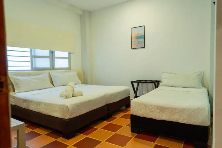 Standard Triple room