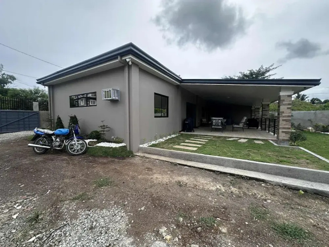 Earl's Villa