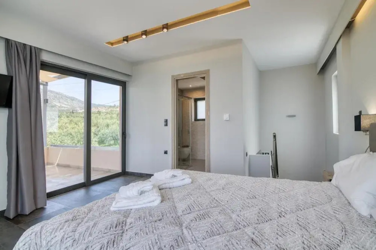 Serenity Suites Sea View 3