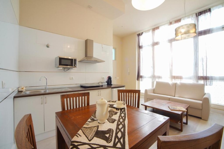 2 Bedrooms Apartment